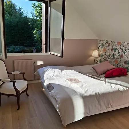 Au Pied De Bed & Breakfast *
